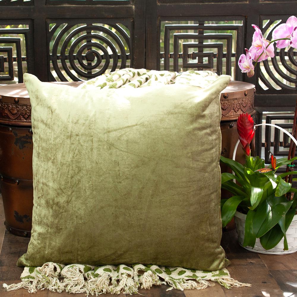 Parkland Collection Sphene Solid Throw Pillow. Picture 6