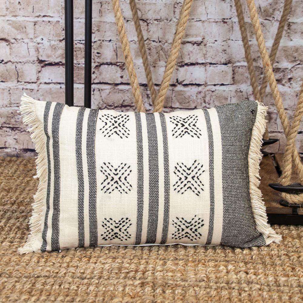 Parkland Collection Transitional Tribal Beige 14" x 20" Pillow. Picture 6