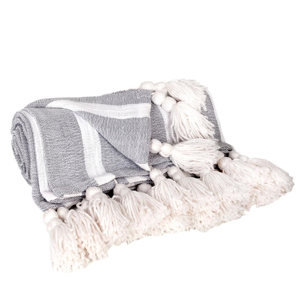 Parkland Collection’s Light Grey Cotton Slub Throw with Tassels for Cozy Times!. Picture 2