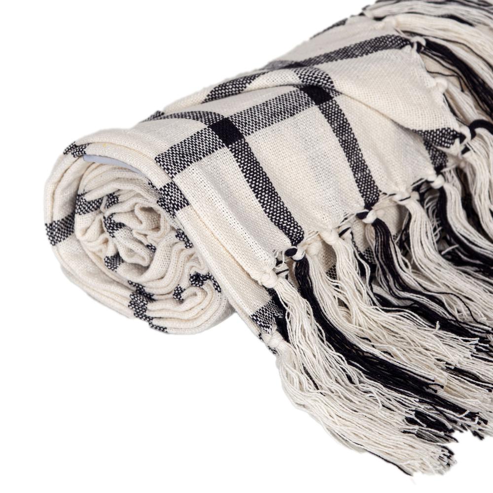 Premium Charcoal/White Cotton Throw with Tassels. Picture 3