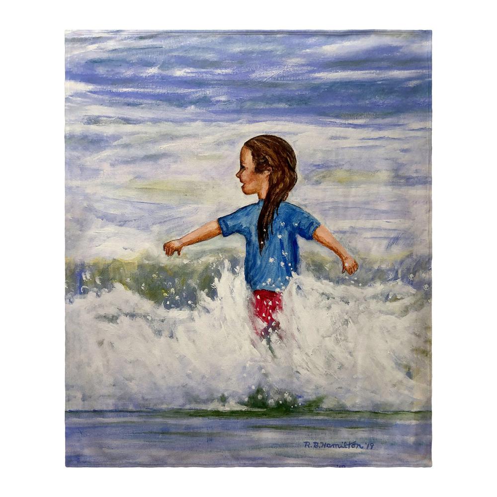 Girl in Surf Throw. Picture 1