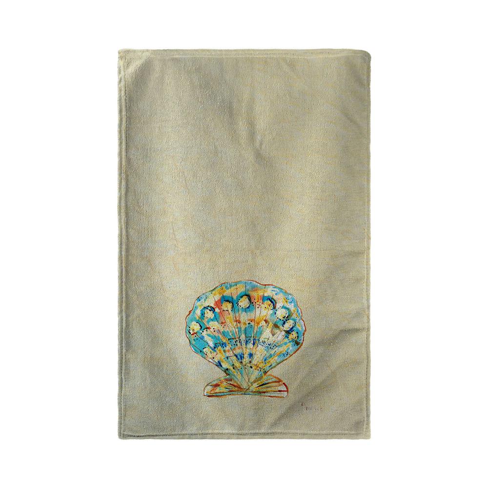 Teal Scallop Shell Beach Towel. Picture 1
