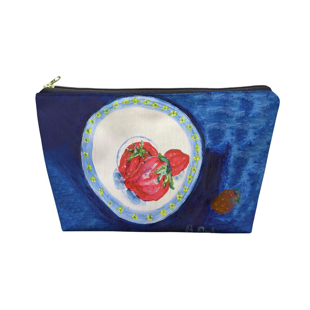 Strawberry Plate Pouch 8.5x6. Picture 1