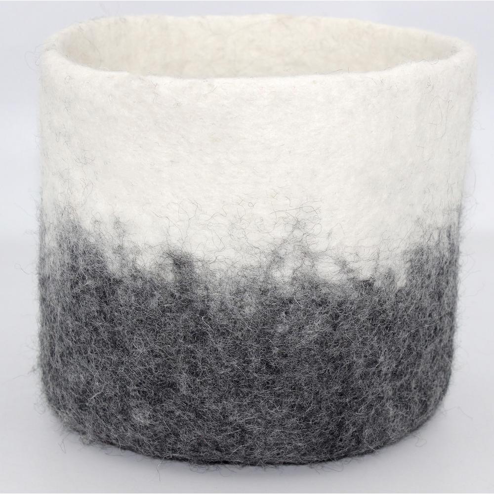 Wool Ombre Planter Dia 5.50” -St - White/Grey. Picture 1