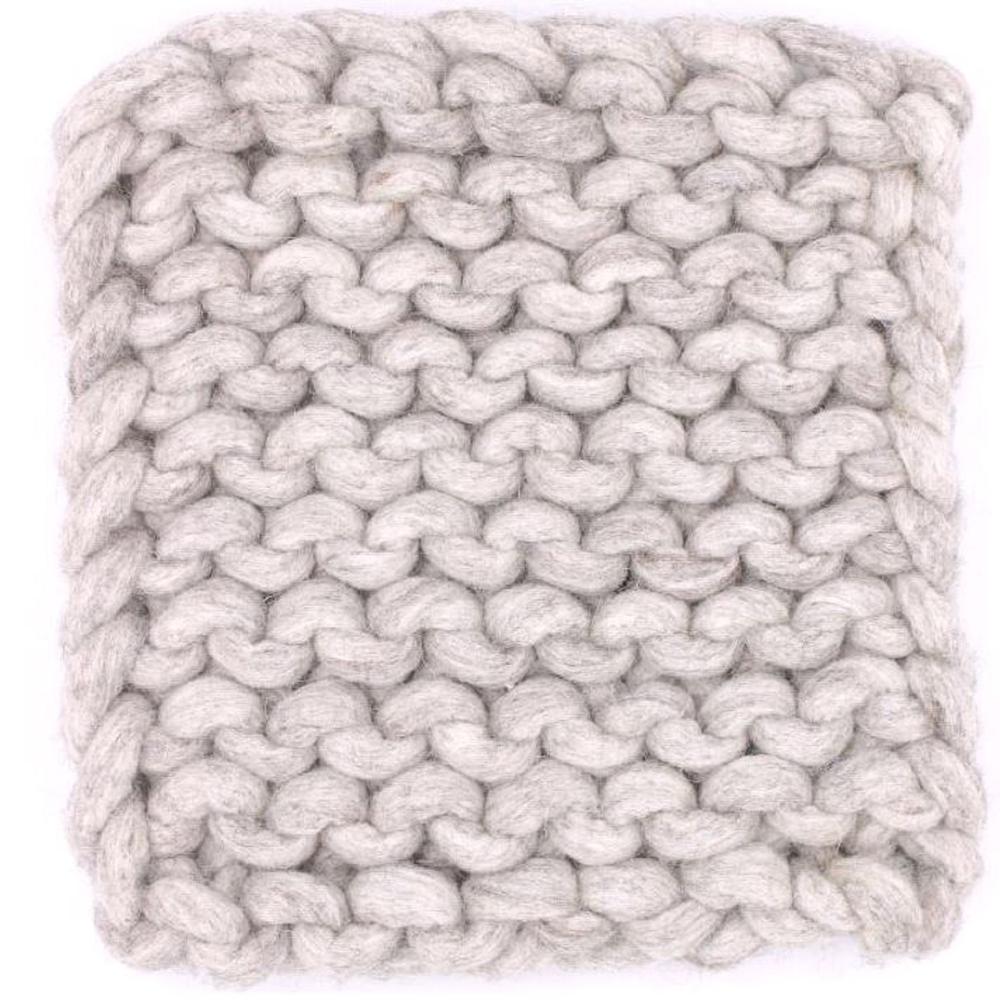 Chain Knitted Trivet Light Grey 8X8 Wool -St - Light Grey. Picture 1