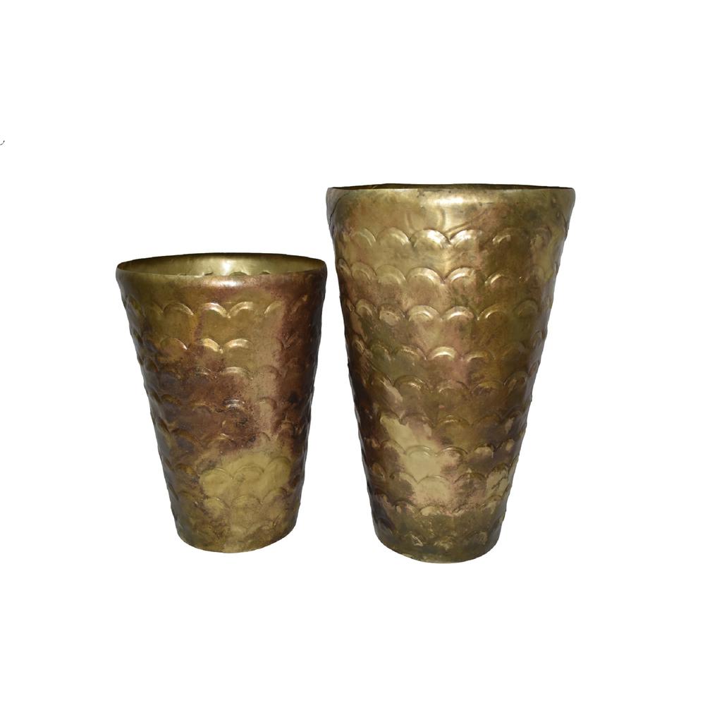 Set Of 2 Planters Old Brass Finish. Picture 1