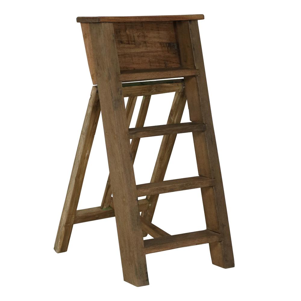 Step Ladder Wood. Picture 1