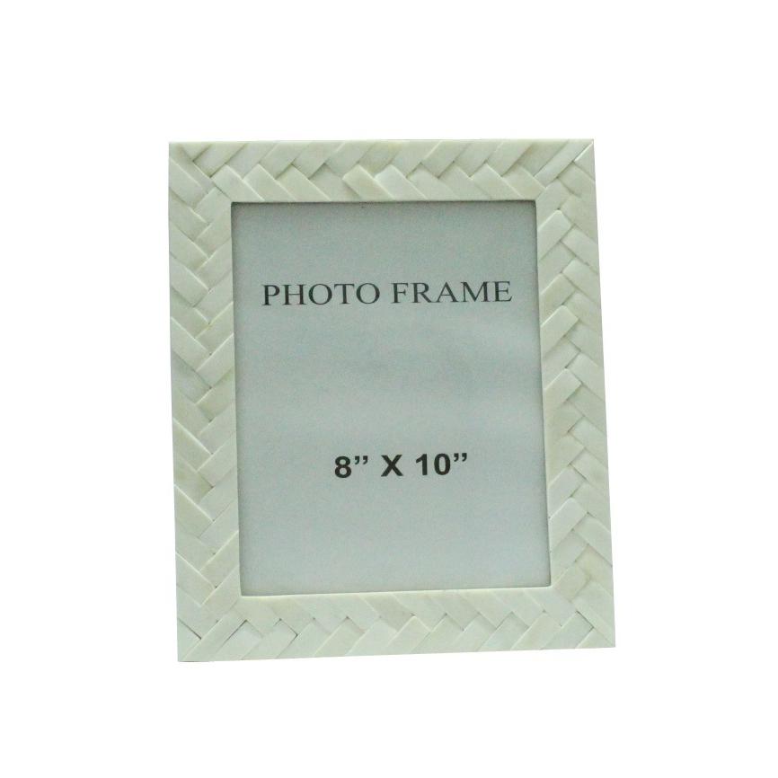 8X10" Criss-Cross Frame - White. Picture 1