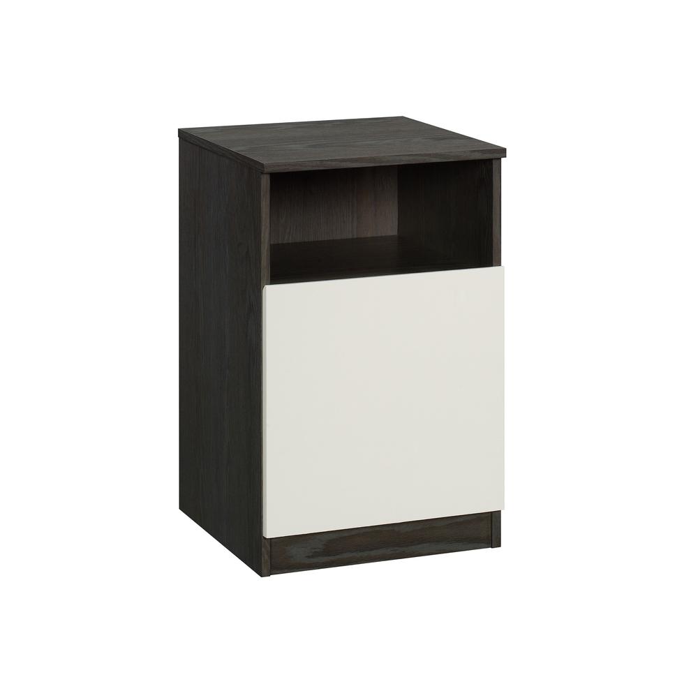 Hudson Court - Nightstand 3A. Picture 3