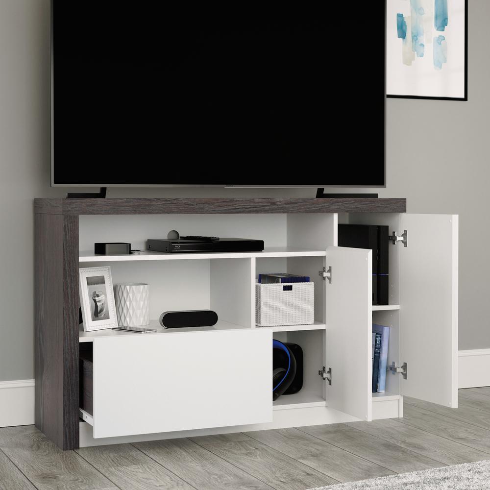 Hudson Court Entertainment Stand. Picture 4