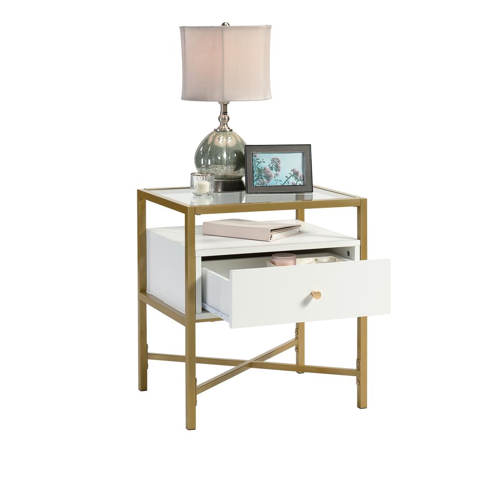 Harper Heights End Table White 3A. Picture 1