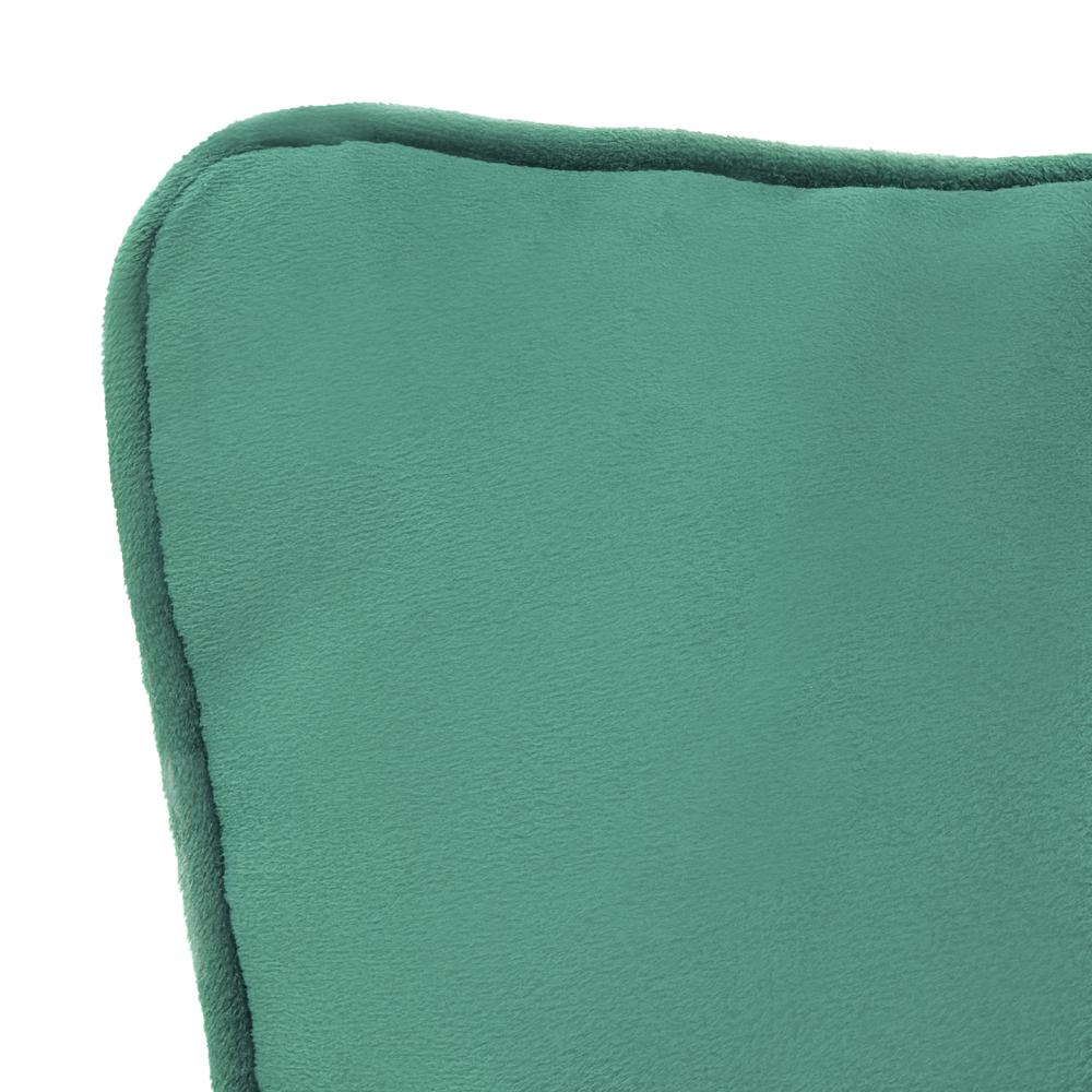 Seren Velvet Decorative Pillow 20 x 20 in Dark Green. Picture 4