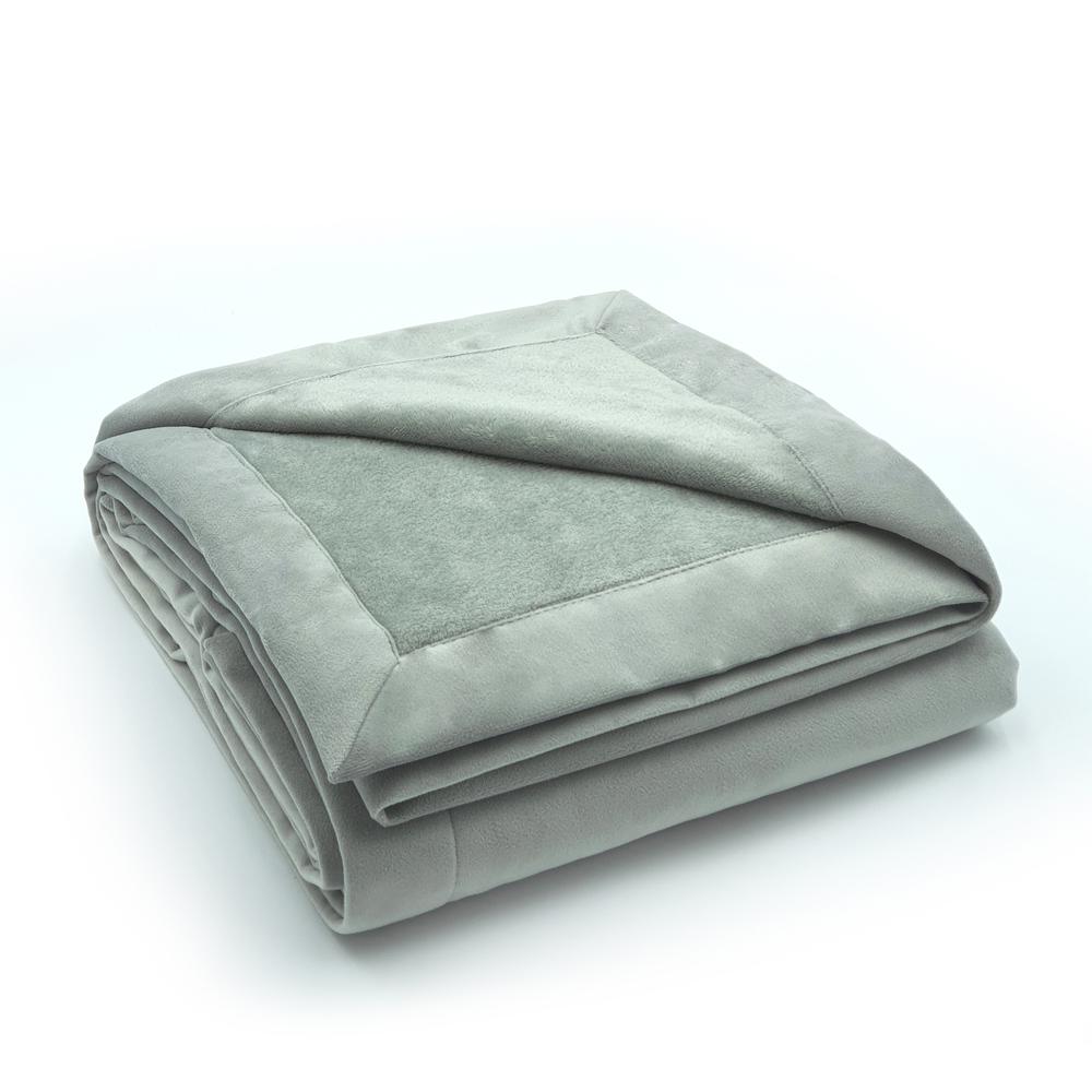 Seren Velvet and Plush Throw 50 x 60 in Silver. Picture 2