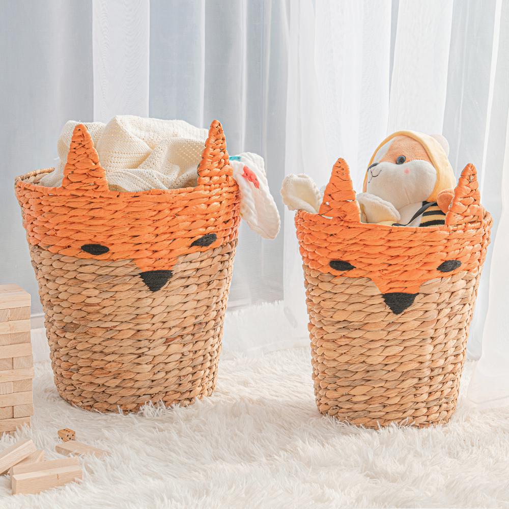 Set of Two Round Fox Baskets - Natural. Picture 2