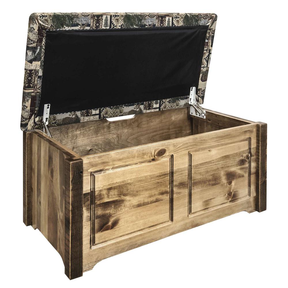 Homestead Collection Small Blanket Chest, Woodland Upholstery, Stain & Lacquer Finish. Picture 4
