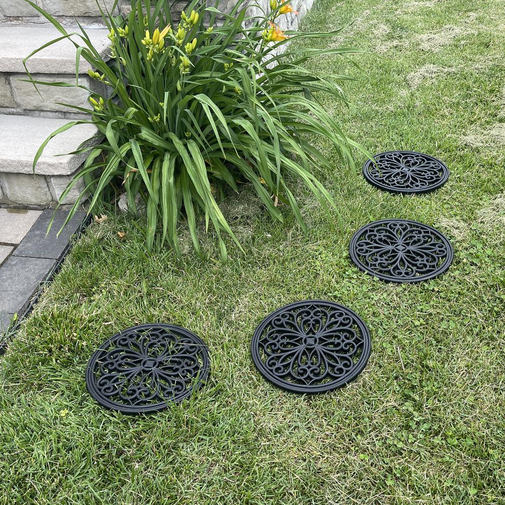 4 Piece 12 inch Round Rubber Scrollwork Step Mat Set. Picture 4