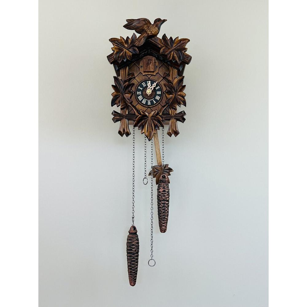 12 Melody Quartz Cuckoo Clock with Five Leaves & Bird. Picture 1