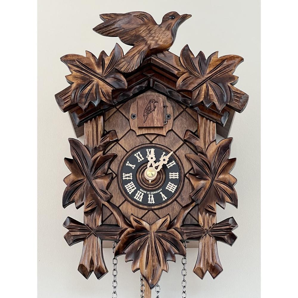 12 Melody Quartz Cuckoo Clock with Five Leaves & Bird. Picture 3