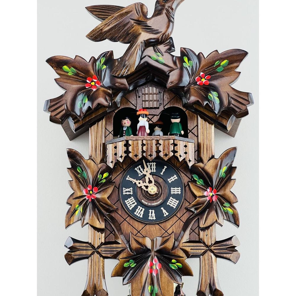 One Day Musical Cuckoo Clock with Dancers. Picture 3