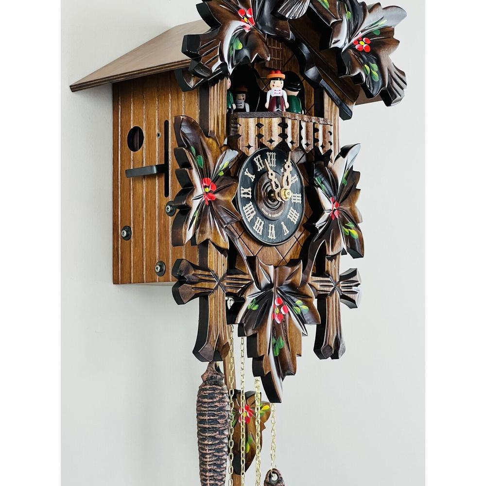 One Day Musical Cuckoo Clock with Dancers. Picture 4