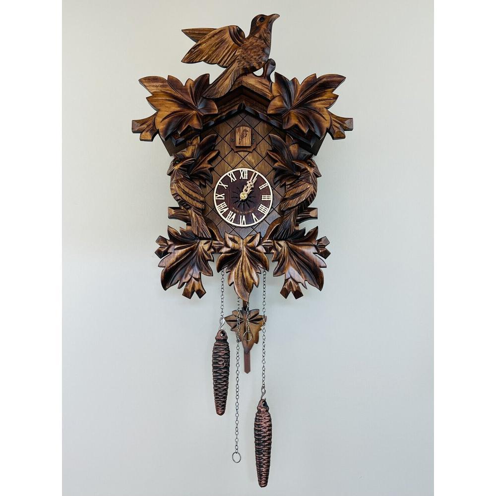 Cuckoo Clock with Seven Hand-carved Maple Leaves and Three Birds. Picture 1