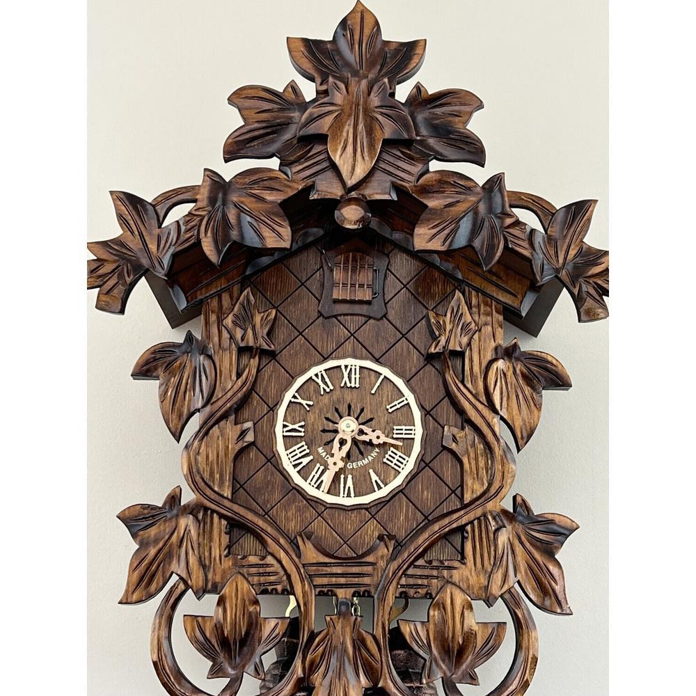 Eight Day Cuckoo Clock with Hand-carved Vines and Leaves. Picture 3