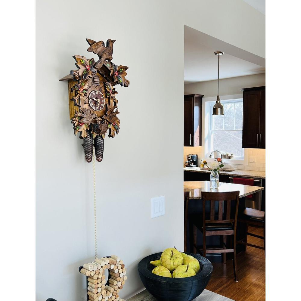 Eight Day Cuckoo Clock. Picture 4