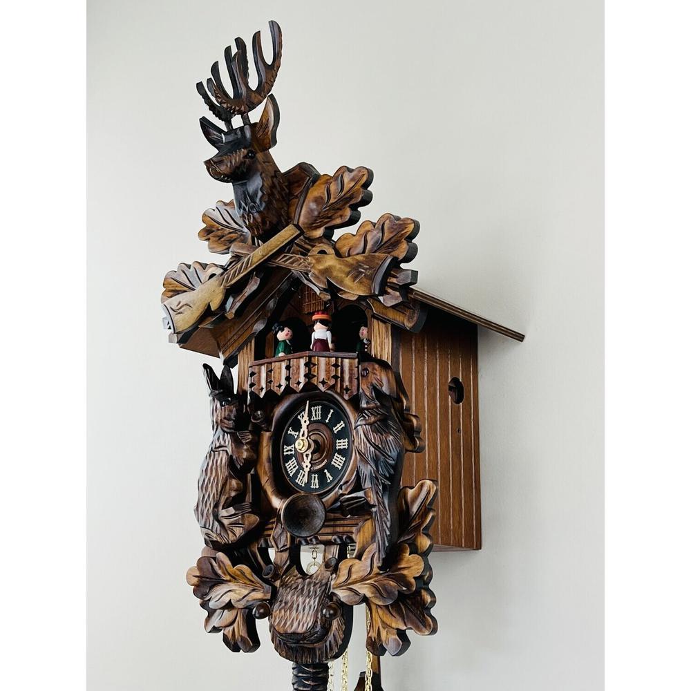 One Day Musical Hunter's Cuckoo Clock with Dancers. Picture 2