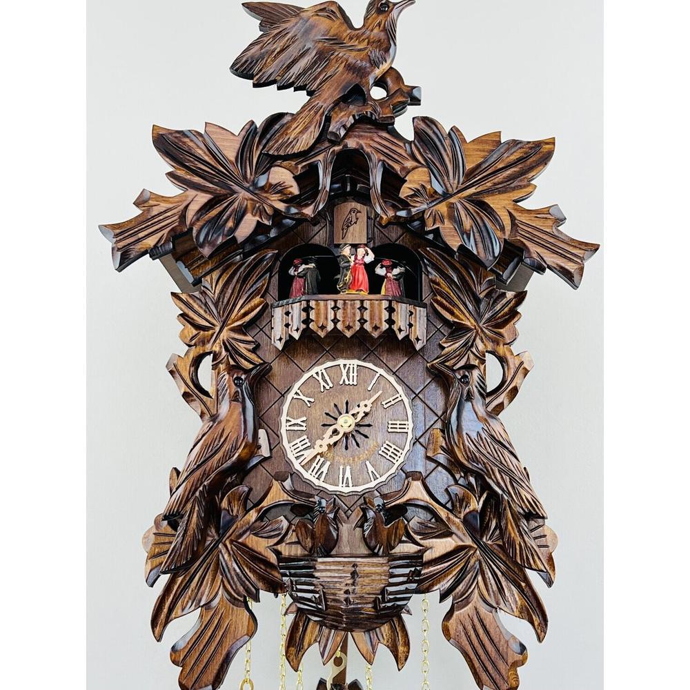 Eight Day Musical Cuckoo Clock with Hand-carved Birds Leaves, and Chicks in Nest. Picture 3