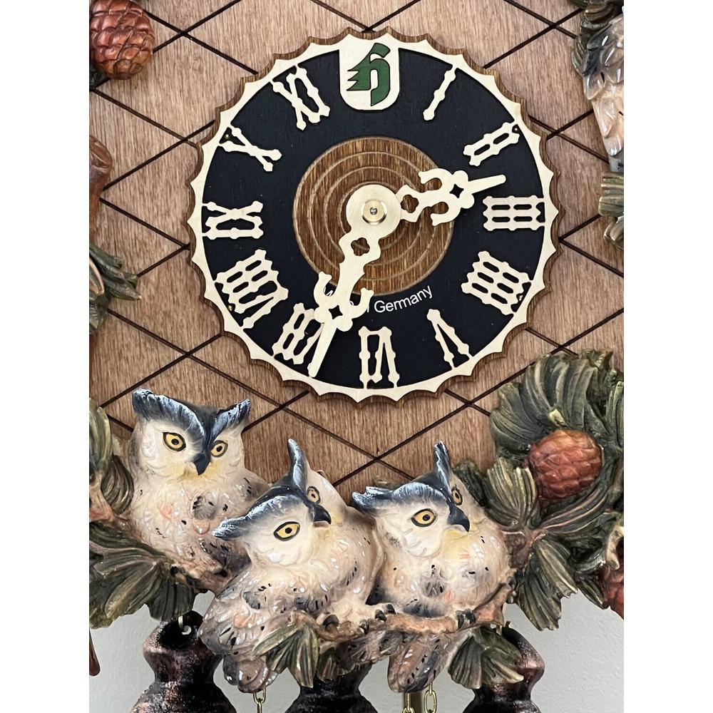 Eight Day Musical Cuckoo Clock Carved Owls and Leaves with Hoot sound. Picture 4