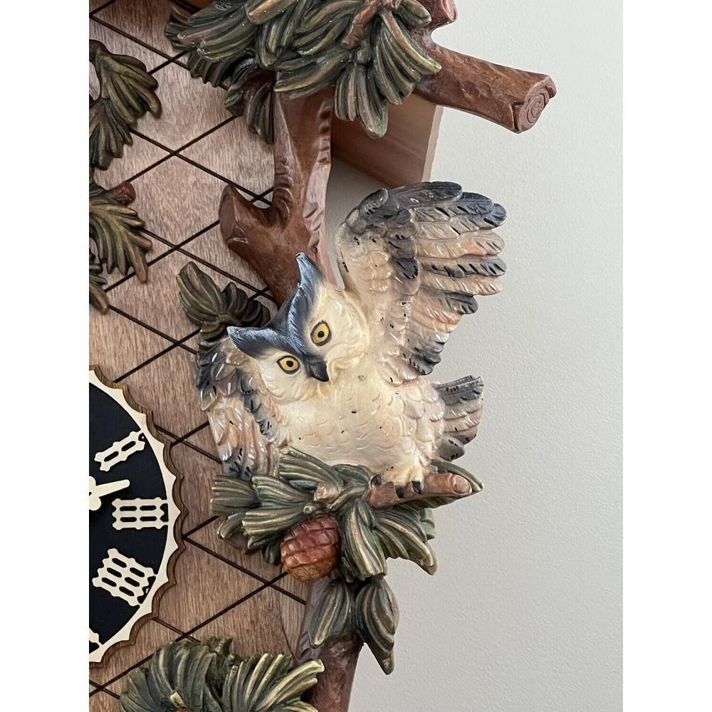 Eight Day Musical Cuckoo Clock Carved Owls and Leaves with Hoot sound. Picture 5