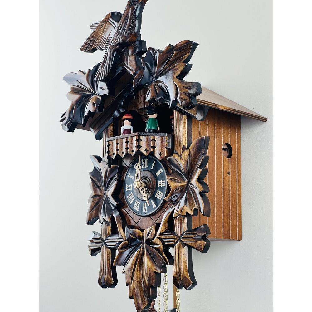 One Day Musical Cuckoo Clock with Dancers. Picture 3
