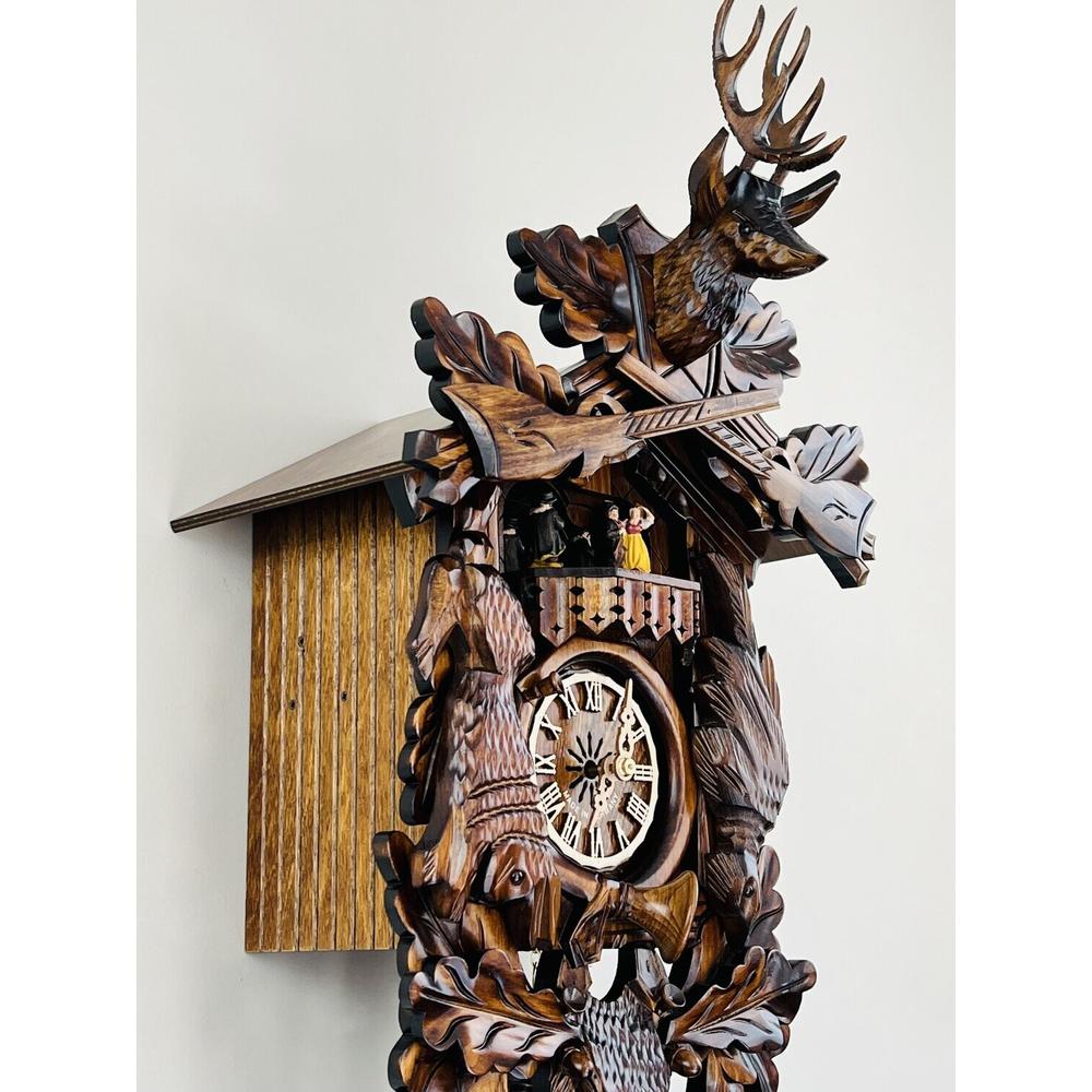 Eight Day Musical Hunter's Cuckoo Clock with Dancers. Picture 4