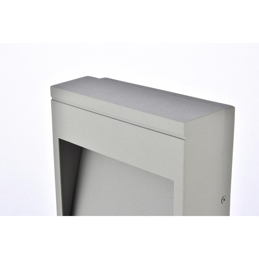 Raine Integrated Led Wall Sconce  In Silver. Picture 3