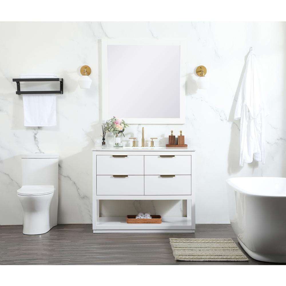 42 Inch Single Bathroom Vanity In White With Backsplash. Picture 4