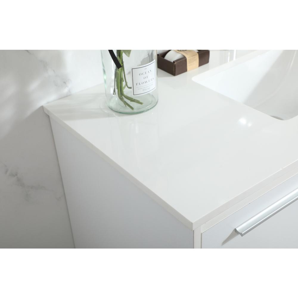40 Inch Single Bathroom Vanity In White. Picture 5