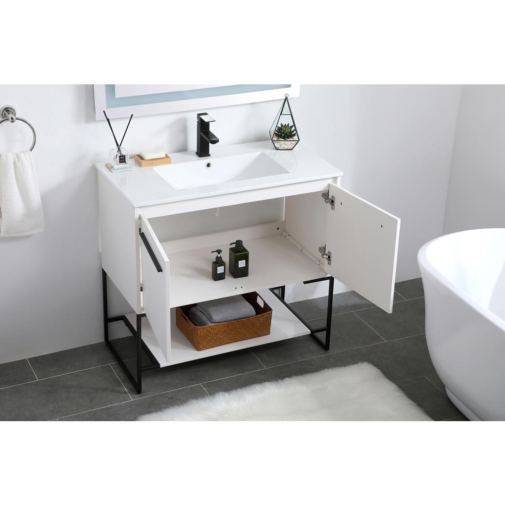 36 Inch  Single Bathroom Vanity In White. Picture 3