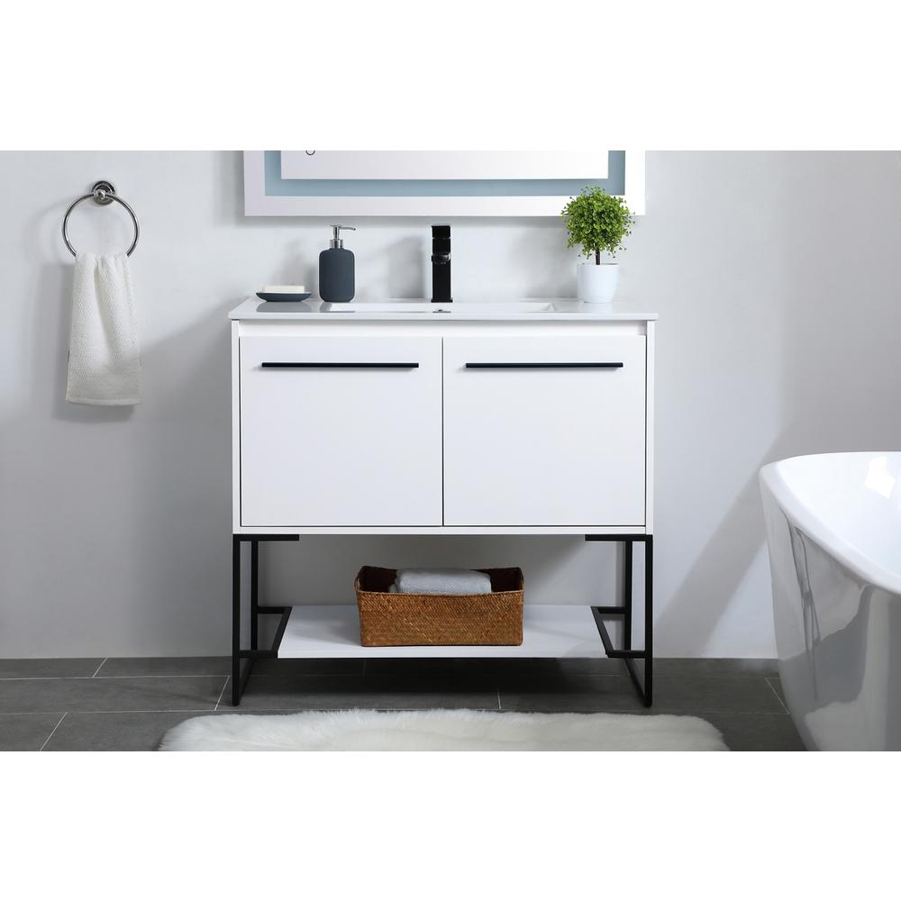 36 Inch  Single Bathroom Vanity In White. Picture 14