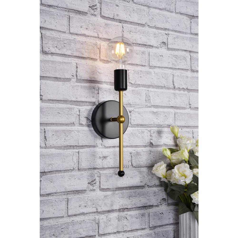 Keely 1 Light Black And Brass Wall Sconce. Picture 7