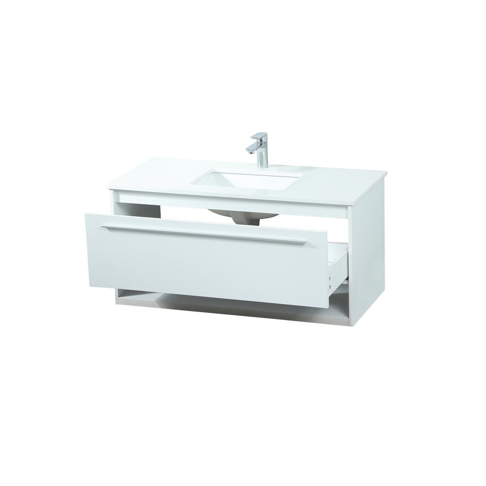 40 Inch Single Bathroom Vanity In White. Picture 9