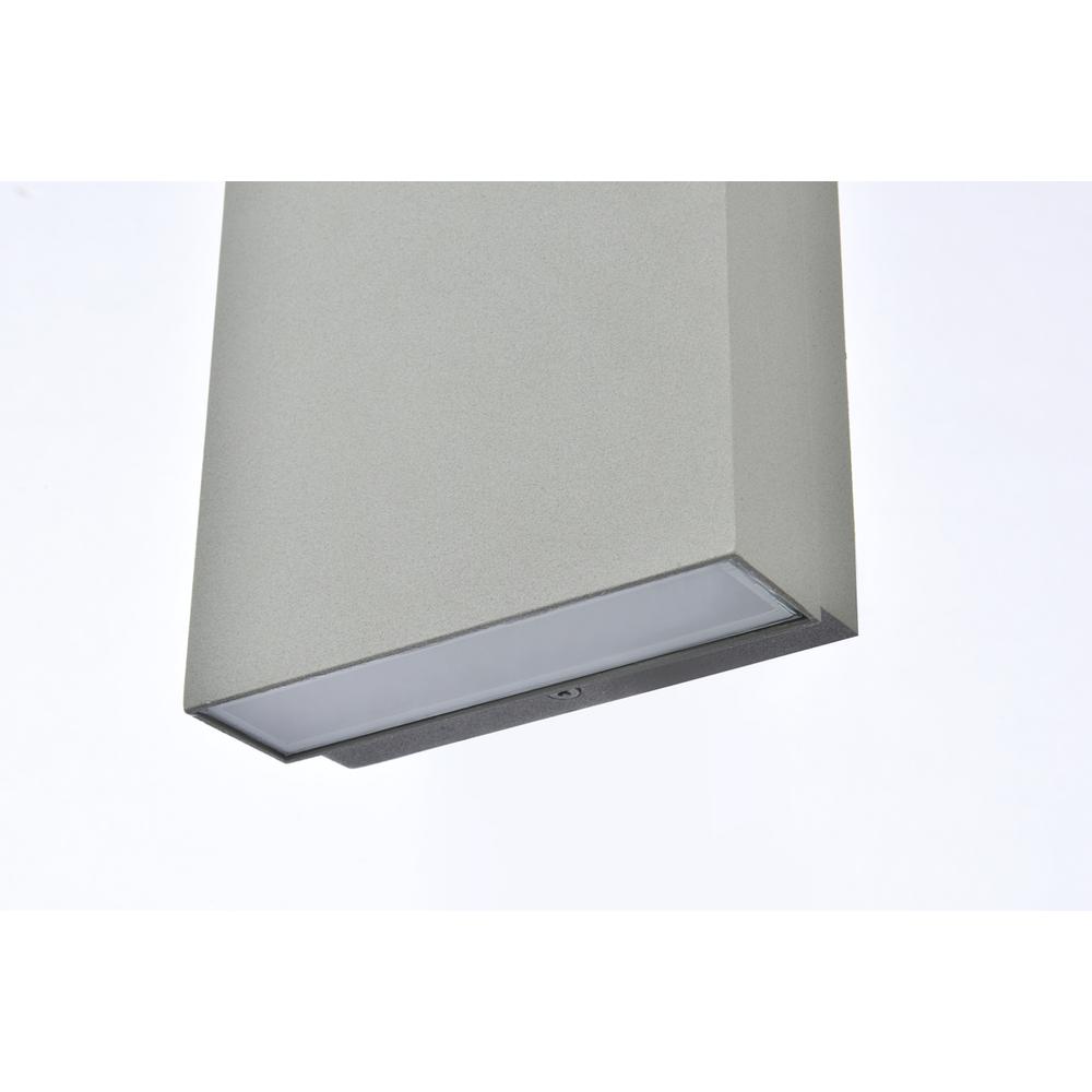Raine Integrated Led Wall Sconce In Silver. Picture 3