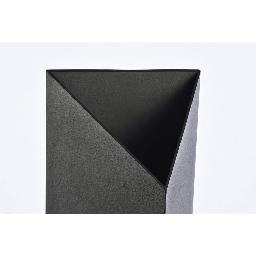 Raine Integrated Led Wall Sconce  In Black. Picture 3