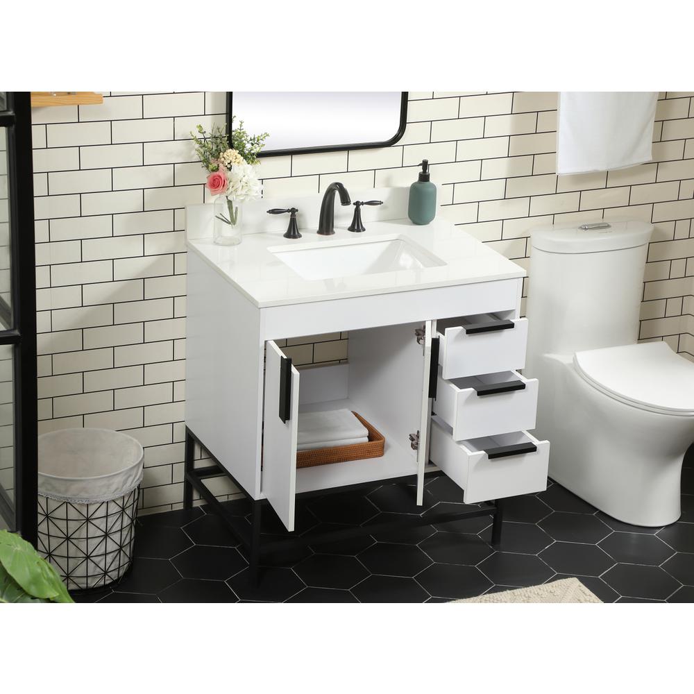 32 Inch Single Bathroom Vanity In White With Backsplash. Picture 3