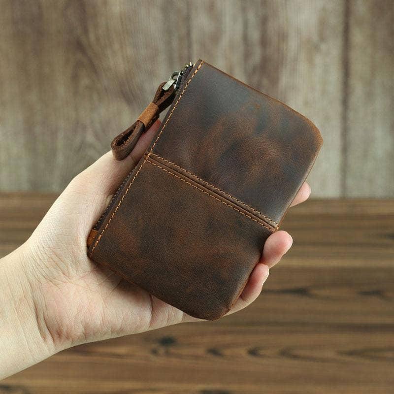 The Cael | Handmade Leather Coin Purse with Zipper. Picture 2