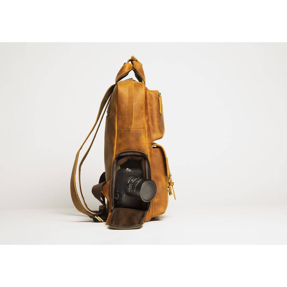 The MANN Bag Large Capacity Leather Camera Backpack. Picture 4