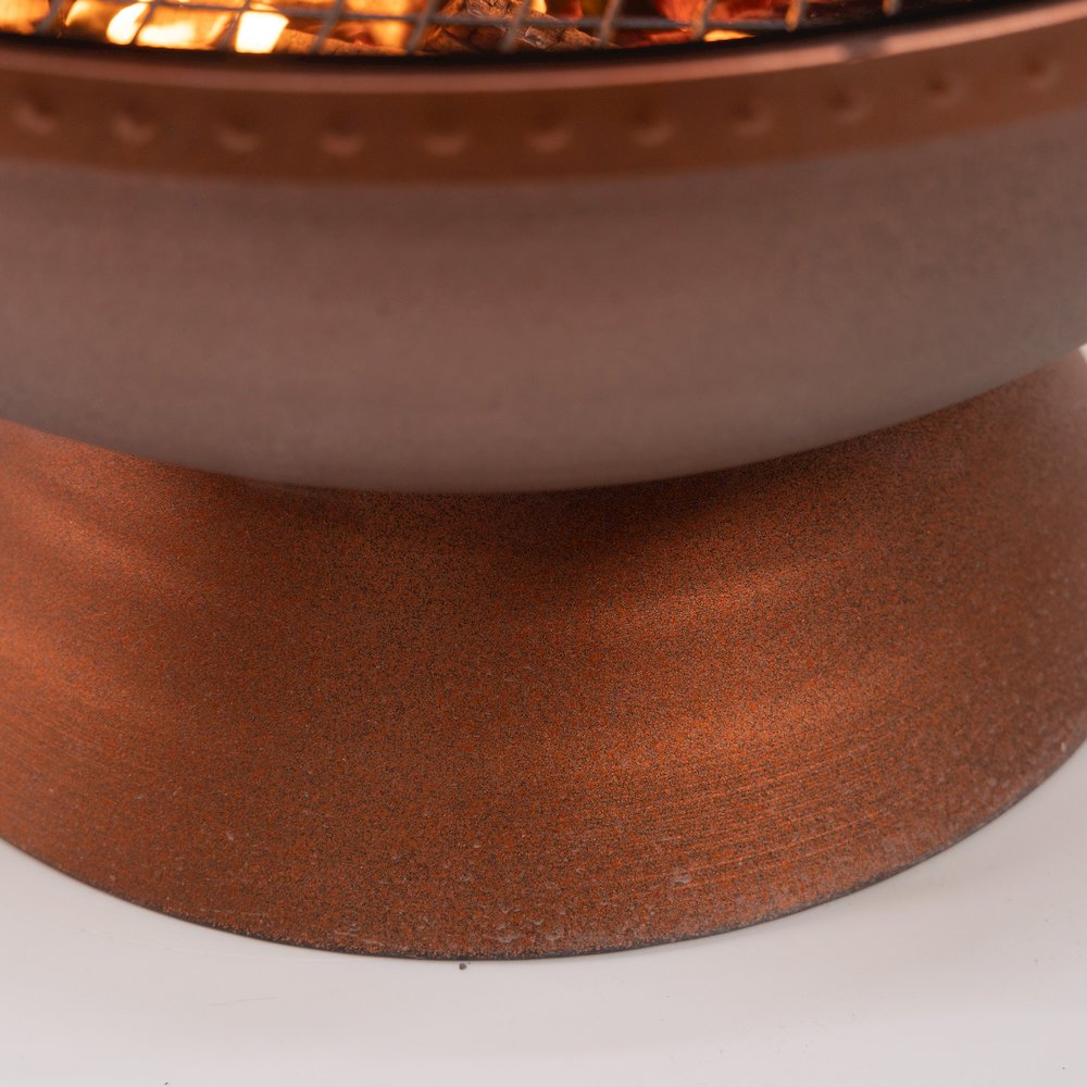 31 Inch Round Outdoor Steel Woodburning Firebowl / Firepit. Picture 4