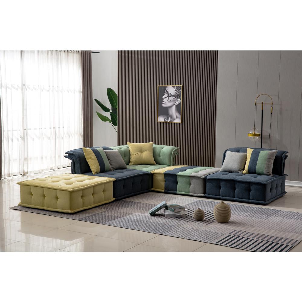 Modular Sectional With Ottoman. Picture 1