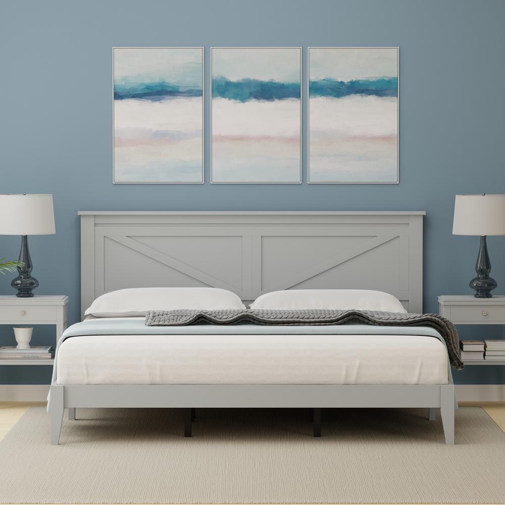 Farmhouse Wood Platform Bed in King - Grey. Picture 1