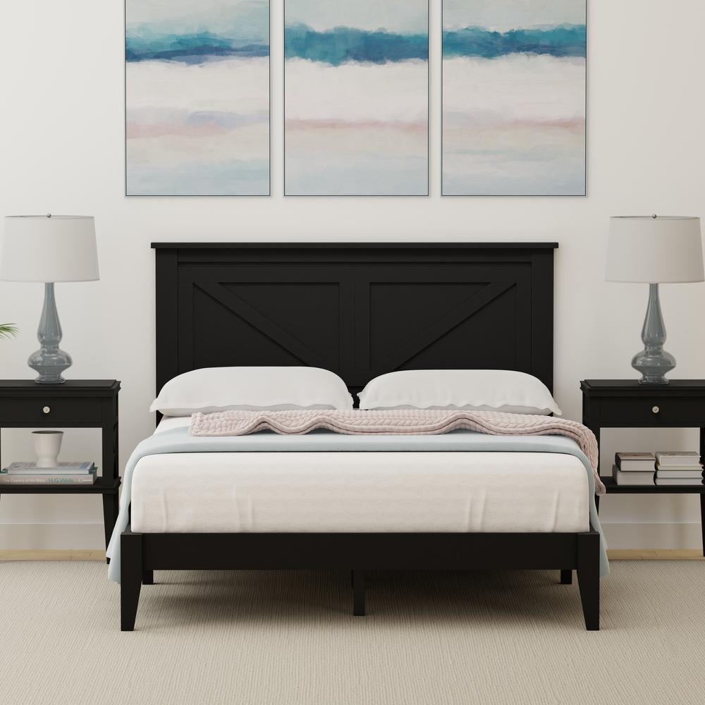 Farmhouse Wood Platform Bed in Full - Black. Picture 1
