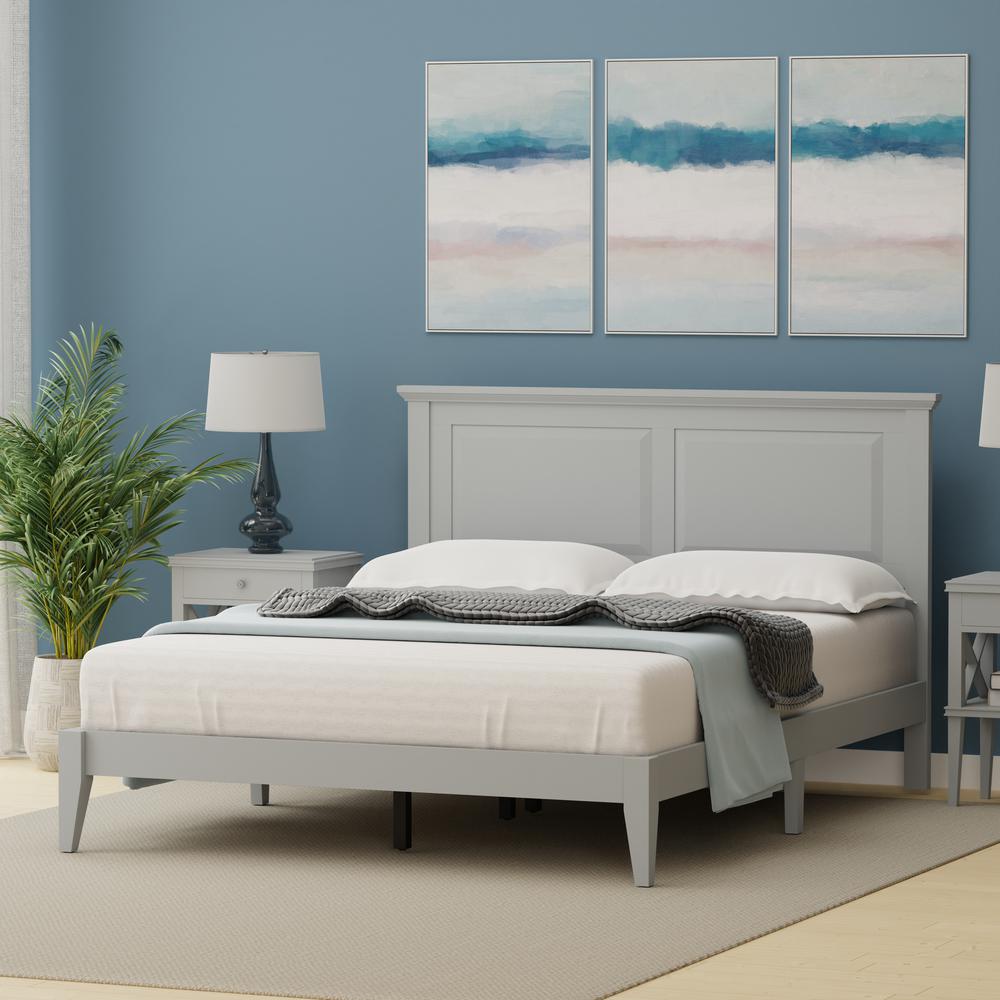 Cottage Style Wood Platform Bed in Queen - Grey. Picture 2
